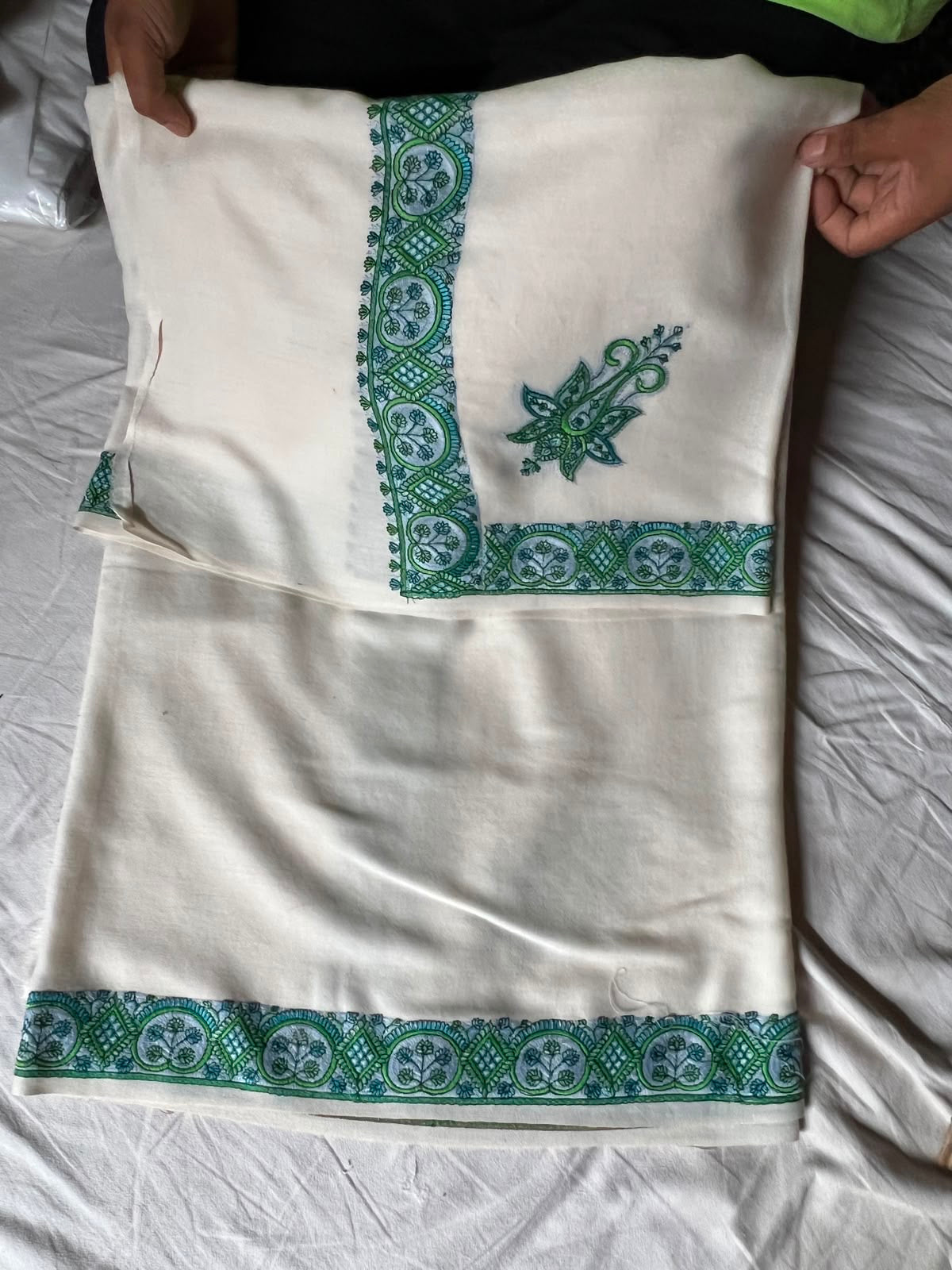 Premium Kashmiri Aari Embroidered Wool Shawl for Women – Ivory Green